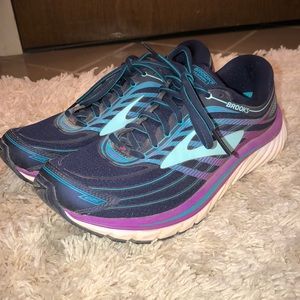 BROOKS running shoes